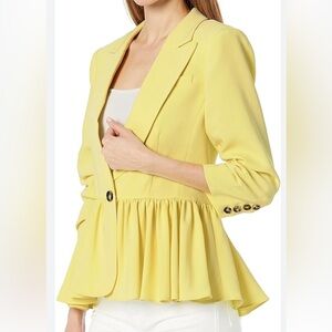 CINQ À SEPT
Kourtney Blazer